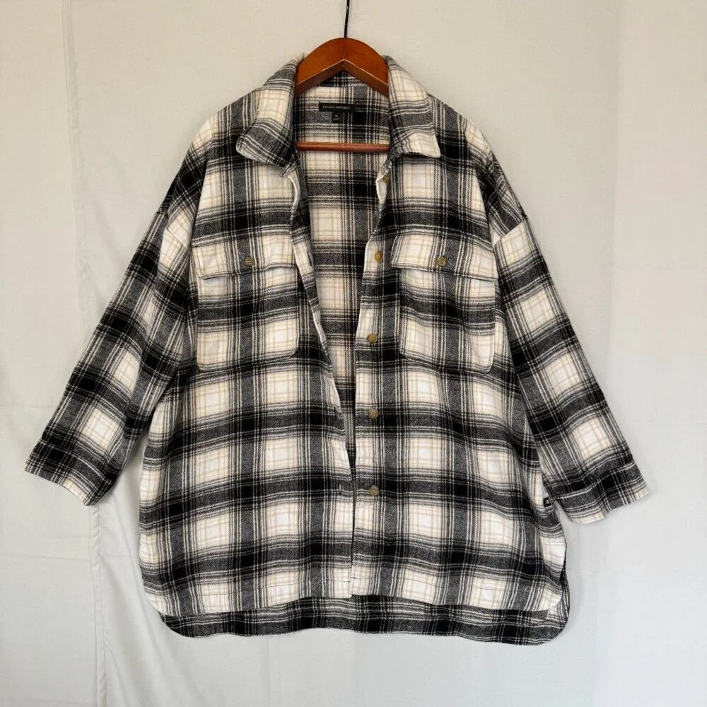 Banana Republic Flannel Black Ivory Plaid Long Line Oversized Shacket Size XL